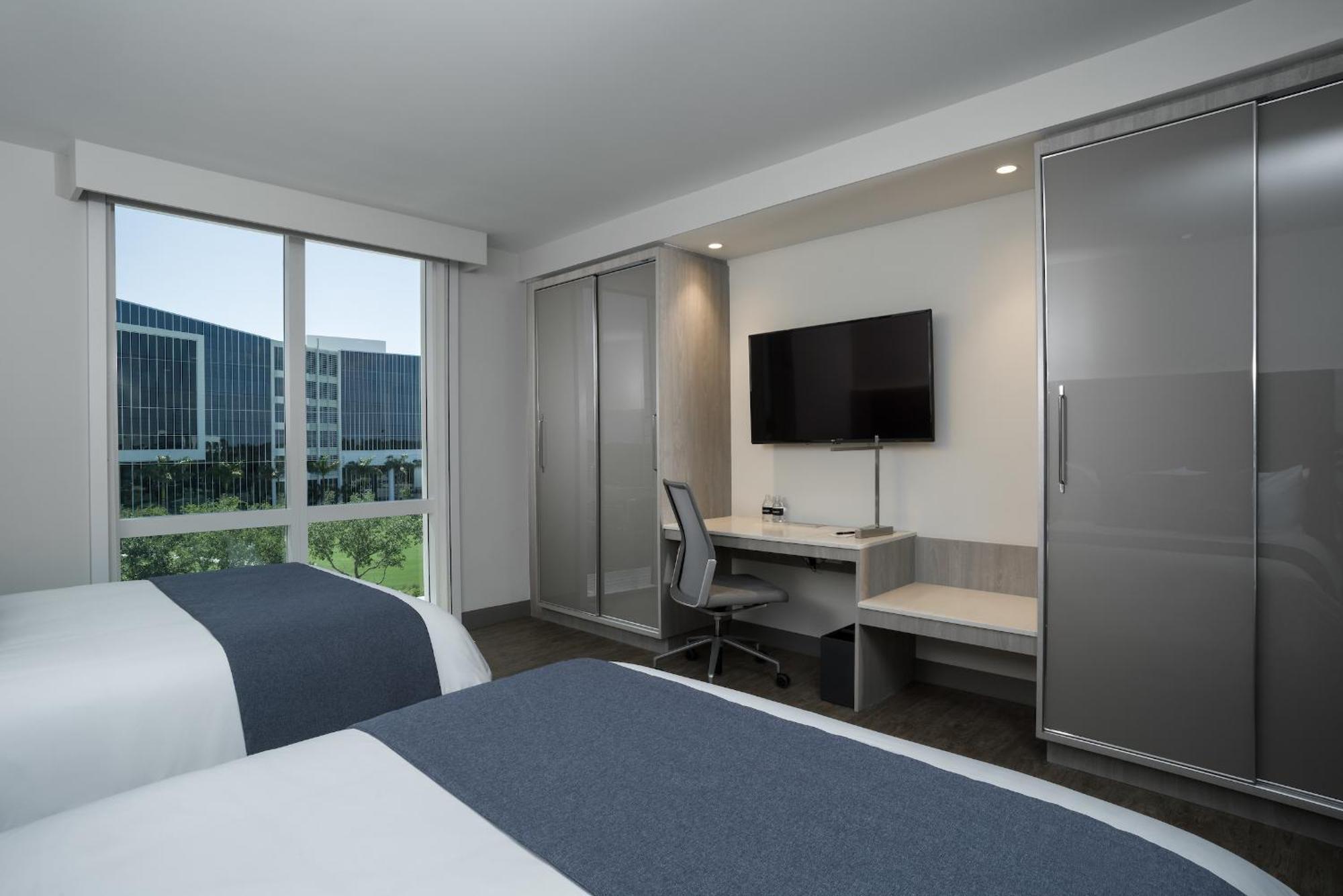 Innovation Hotel Naples Park Buitenkant foto